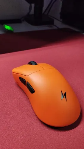 Mouse Gamer ATK Z1 Ultimate V2 , Paw 3950, 8k Rolling rate 54g