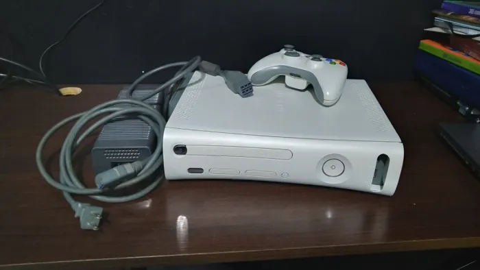 XBOX 360 FAT DESBLOQUEADO + 50 jogos + emuladores 