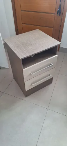 Mesa de Cabeceira