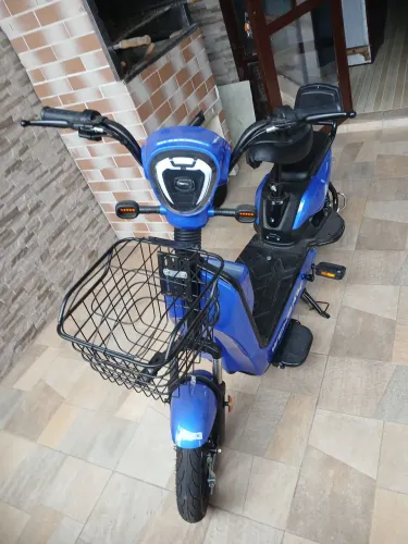 Bicicleta elétrica semi nova,com garantia estendida.