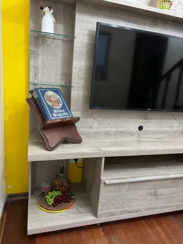 Estante Elegante para TV - Cinza (1,8L x 1,75A x 0,45E m)