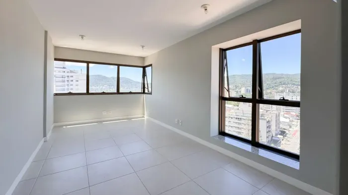 Sala comercial à venda na Trindade, área privativa de 25,27m², R$ 367.000,00