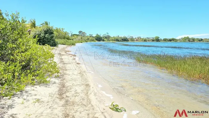 Terreno em Nísia Floresta, plano, na margem da Lagoa Boa Água, 4.000m².