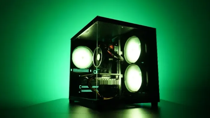 PC Gamer AMD Ryzen 5 4500 | RX 580 8GB | 16GB DDR4 3200MHz | SSD 240GB - R$ 3.499