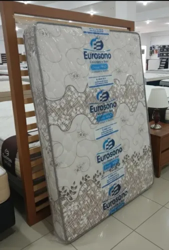 Colchão na embalagem. 