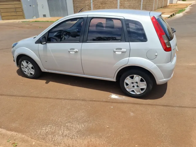 Ford Fiesta S 1.0 8V Flex 5P 2014