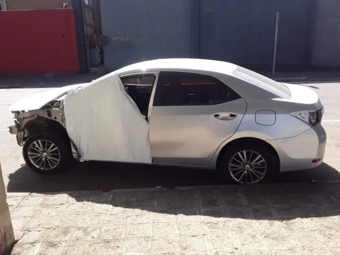 sucata corolla 2015 
