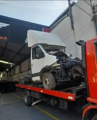 Sucata para retirada de peças - iveco