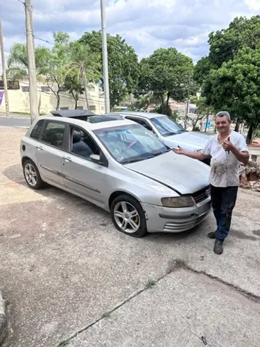Fiat stilo 1.8 16v sucata pra retirada de peças usada
