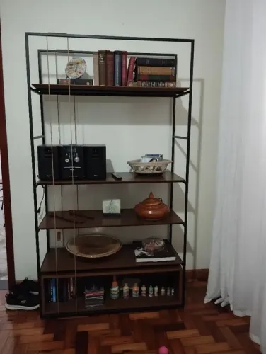 Estante estilo industrial seminovo