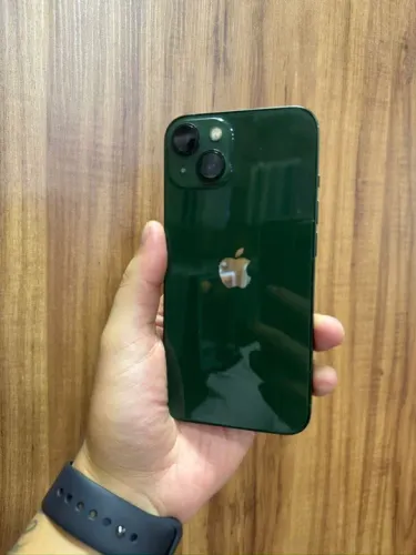 iPhone 13 verde semi