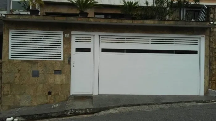 Portão Branco em Alumínio
