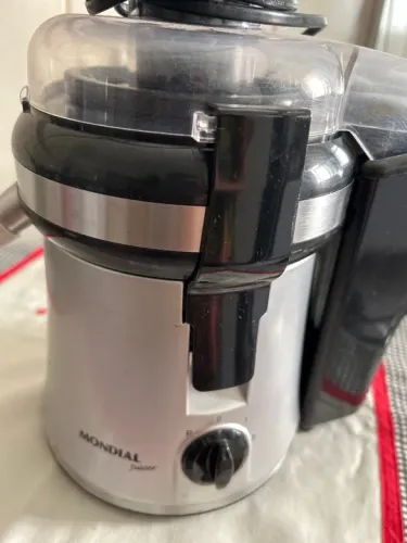 Extrator de Suco Manual - Marca Desconhecida