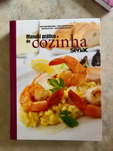 Vendo livro Manual prático de cozinha Senac