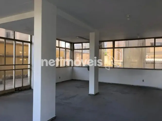 OPORTUNIDADE : SALA COMERCIAL DE 195M² EM ESQUINA ESTRATÉGICA!