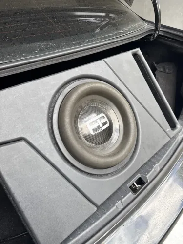 Subwoofer FB Audio 15 pol 850rms com caixa na litragem feita na panda som.