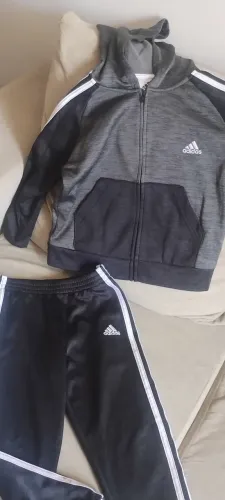 Somente a Jaqueta Adidas original