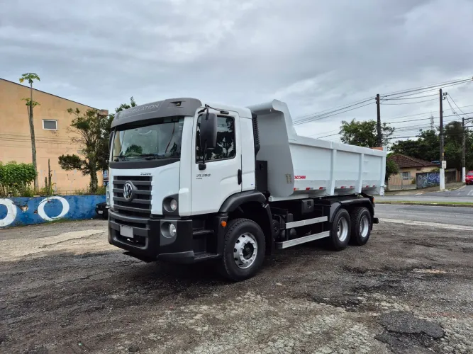 Vw 31280 2022 caçamba basculante 6x4 Traçado