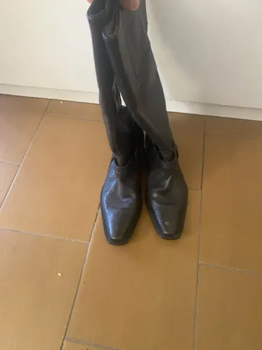 Botas de Couro Feminina