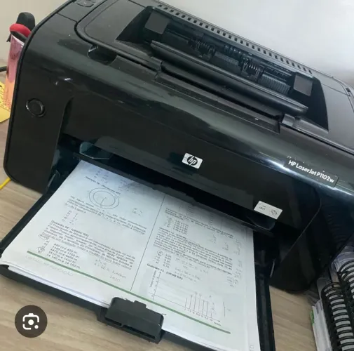 HP LaserJet P1102w