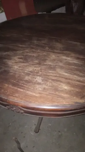 Mesa de sala antiga, redonda, com extensor.