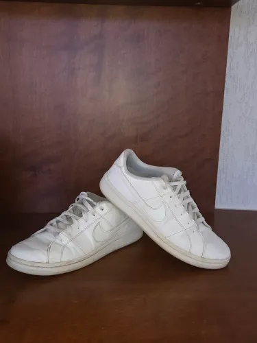 Nike Court Royale 2 (Tam. 41)