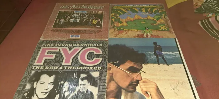 4 lps vinis bem raro 50,00 cada.