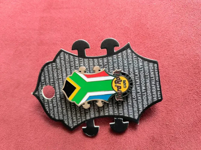 Pin hard rock colecionável 