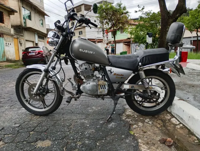 Suzuki intruder 125,ano 2004