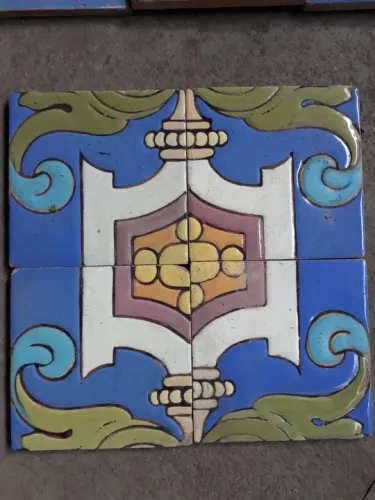 Azulejos portugueses de mais de 100 anos