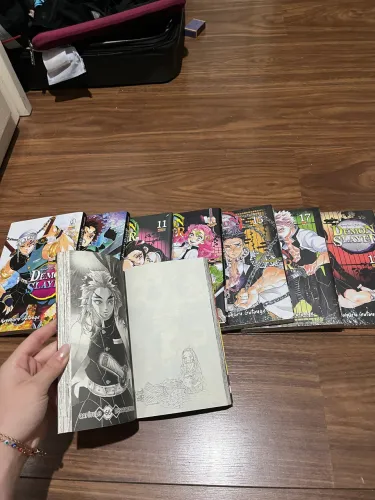 Coleção Mangás Demon Slayer Volumes 8,9,10,11,14,15,17