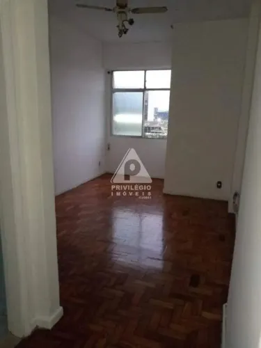 Apartamento 1 Quarto no Centro Próximo ao Metrô e Lapa!