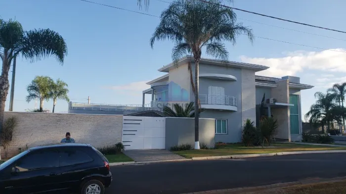 Casa à venda/locação, em cond. em Arthur Nogueira com 04 dormitórios!!