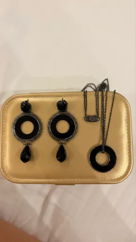 conjunto brincos e colar gold skill