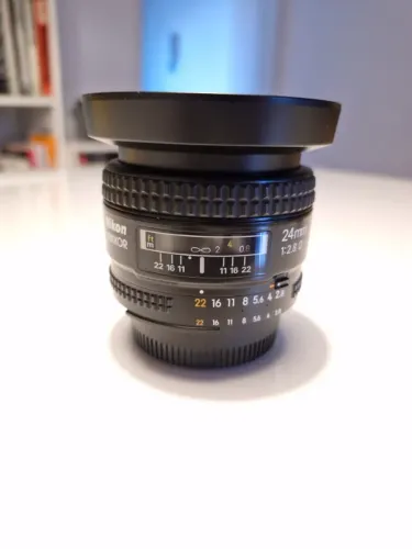 Lente Nikon AF Nikkor 24mm 2.8 D