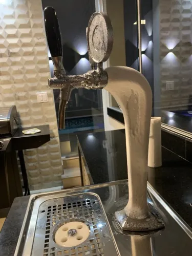 Chopeira pouco uso, a naja congela , tem o lava copo