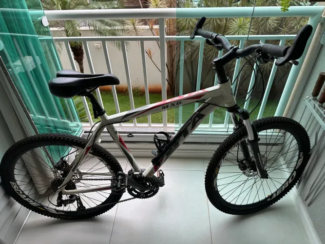 Bicicleta GTA MX6 Aro 26 Shimano Acera