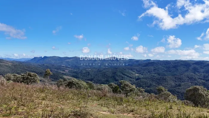 Amplo Terreno em Condomínio Fechado - Região da Pedra do Fogo - Campos do Jordão/SP