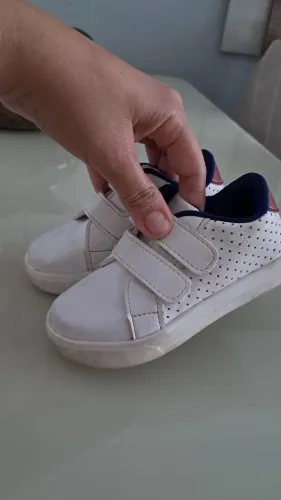 Tênis Infantil Branco com Velcro