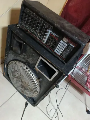 Caixa de Som com Processador de Áudio de 900 watts aceito cartão