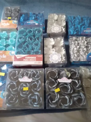 850 FORMINHAS PARA DOCES FINOS NOVAS NAS CAIXAS FORMATO DE FLOR DOCES FINOS