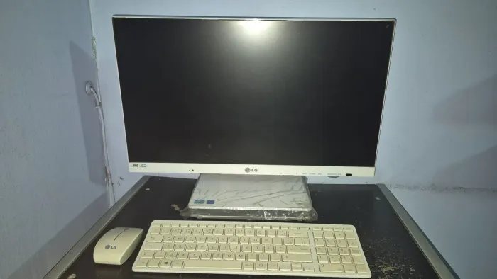 tv/ monitor lg, intel core i5 4gb 500gb led 23\" windows 8.1,
