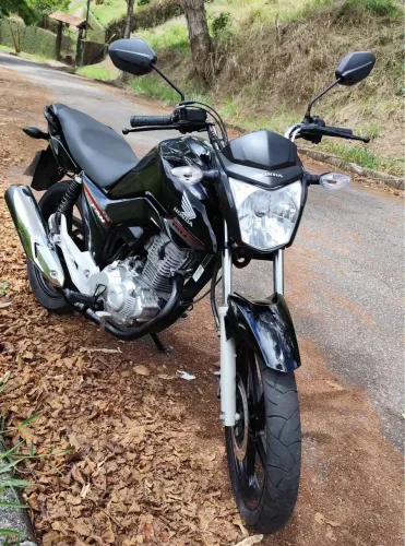 Moto CG A L U G U E L