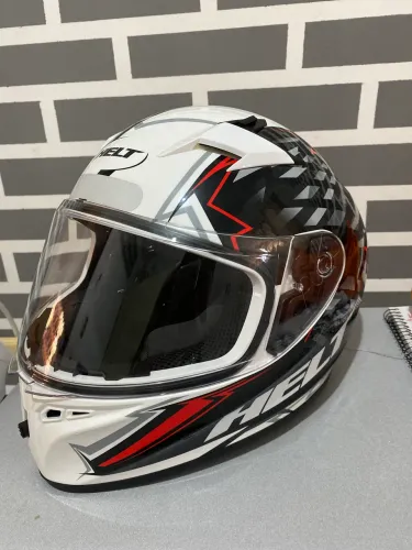 Capacete helt