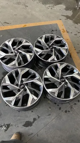 Rodas Creta aro 17 original Hyundai sem detalhes 