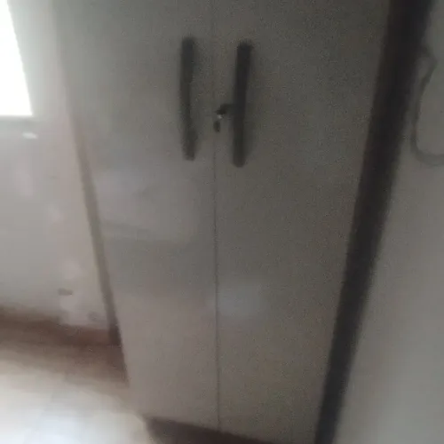 Vendo um armário multiuso semi novo