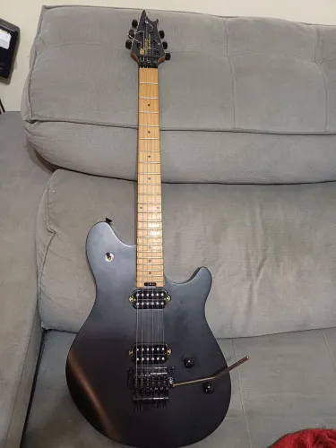 Guitarra Van Halen Wolfgang EVH 