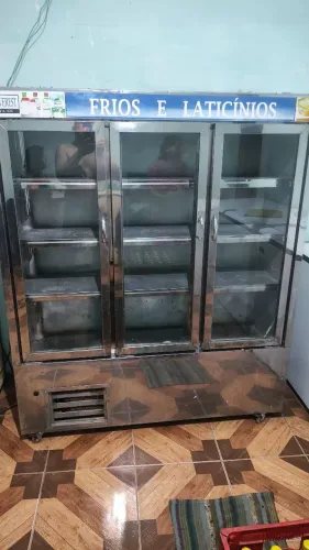 Freezer Expositor Refrigerado para Laticínios e Frios