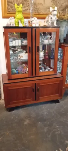 Cristaleira antiga