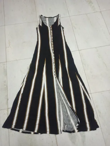 Vestido longo com fenda frontal M